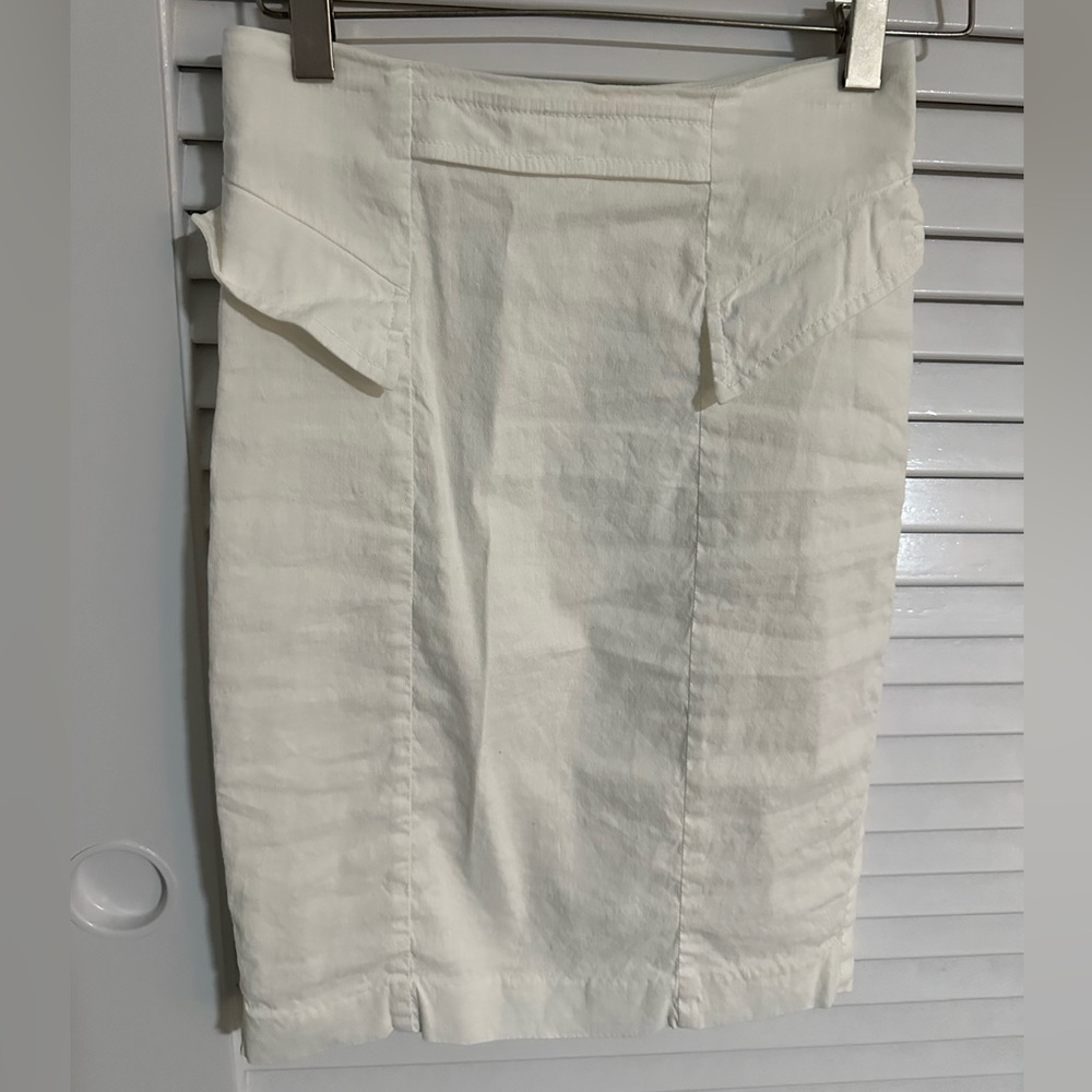 BeBe White skirt size 2